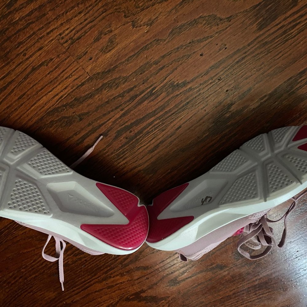 New Reebok Shoes - Picture 5 of 5